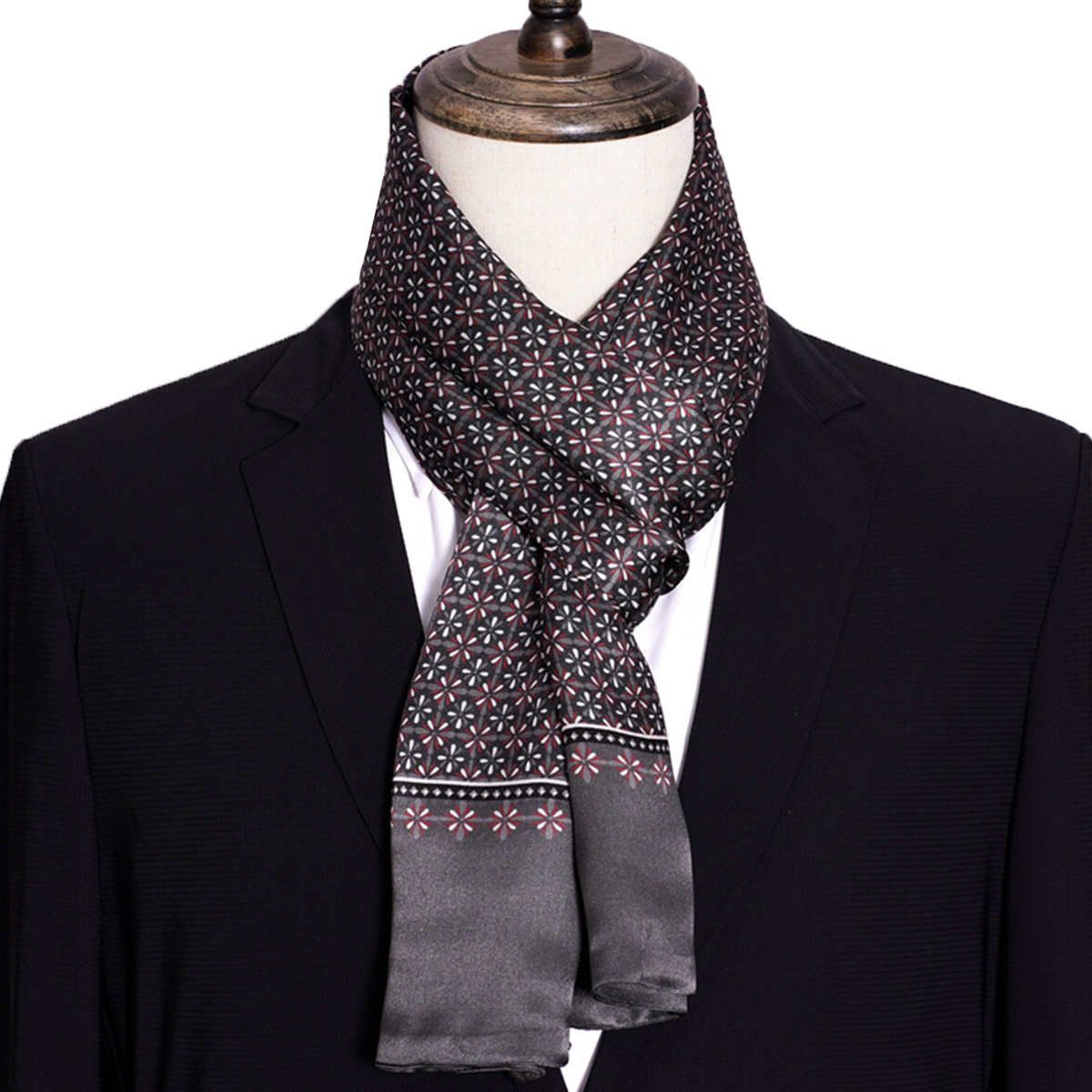 Nouveau foulard en soie à rayu - Men Accessories For Travel avis et prix